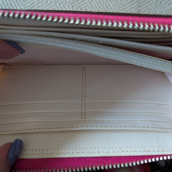 Coach F50672 Floral Clutch Wallet - Picture 11 of 12